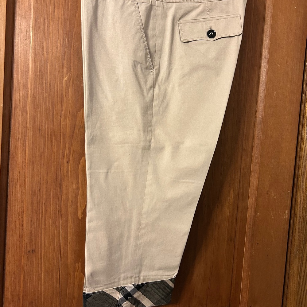 Burberry Capris